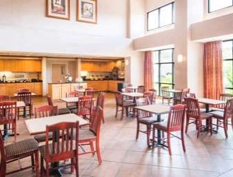 Hampton Inn&suites Hotel 3*